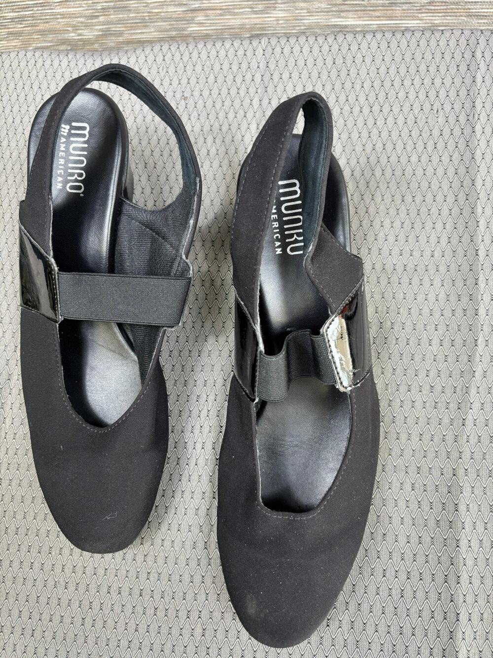Munro American Sandals Shoes Womens Size 8 Black Slingback Fabric Comfort